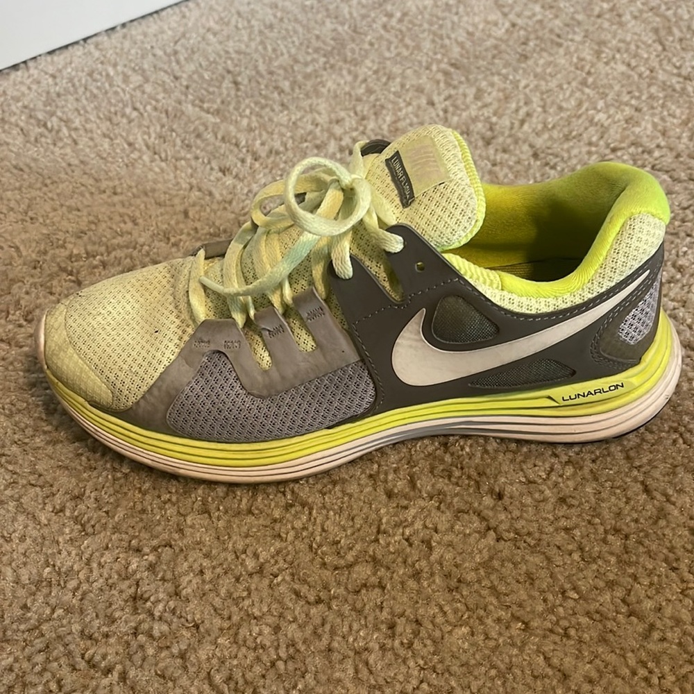Nike lunar flash volt
